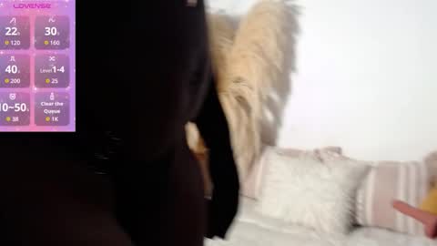 xyomarawild online show from October 2025 09:59:02 PM