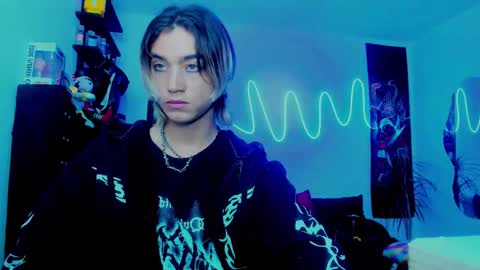 xzerox_ online show from September 2025 02:13:02 AM