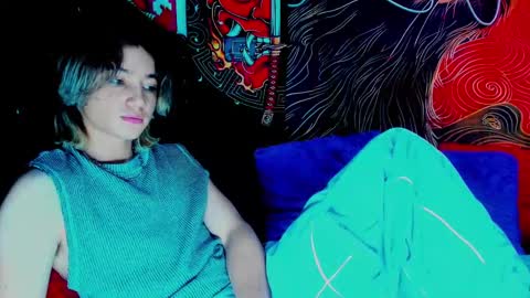 xzerox_ online show from October 2025 04:00:02 AM