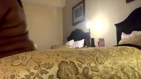 Snapshot of yafavestuntdick chatting on November 2025 06:24:02 AM yafavestuntdick online show from November 2025 06:24:02 AM