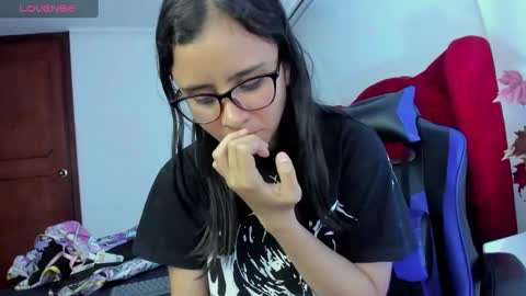 Snapshot of yan_nyan chatting on February 2025 12:27:01 AM yan_nyan online show from February 2025 12:27:01 AM