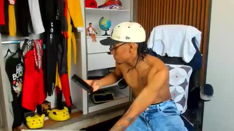 Snapshot of yandi_hot chatting on February 2026 01:49:02 PM yandi_hot online show from February 2026 01:49:02 PM