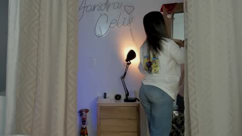 Snapshot of yandracelisoficial chatting on January 2025 04:26:01 AM YANDRA CELIS online show from January 2025 04:26:01 AM