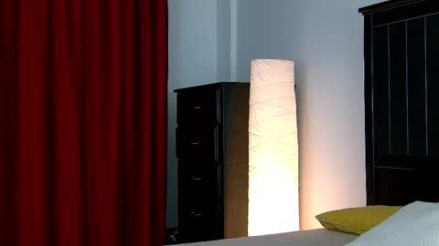 yanira_ass_ online show from November 2025 04:56:01 AM