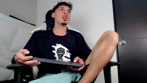 DANILO P online show from November 2025 03:49:02 AM