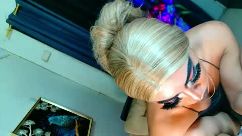 miss yasii online show from October 2025 04:51:01 PM