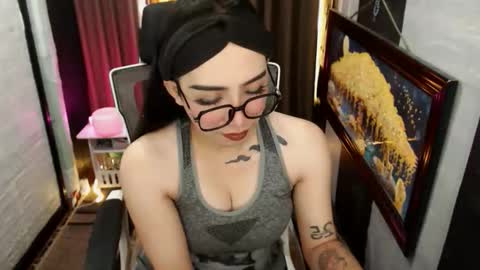 yassiered online show from April 2026 08:08:01 AM