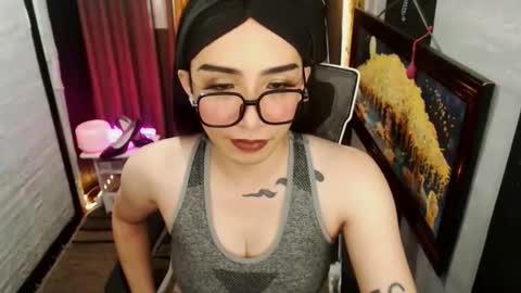 Snapshot of yassiered chatting on May 2026 01:24:02 AM yassiered online show from May 2026 01:24:02 AM