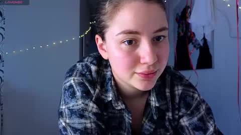 Yasyaa  online show from March 2025 11:00:02 AM