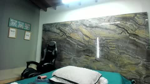 Snapshot of yaya____ chatting on February 2025 10:12:01 AM yaya____ online show from February 2025 10:12:01 AM