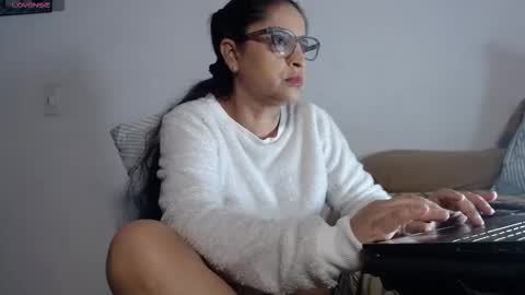 Snapshot of yaya____ chatting on February 2026 09:45:01 PM yaya____ online show from February 2026 09:45:01 PM