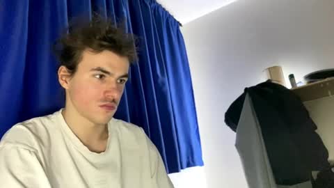 yayay333 online show from April 2026 07:55:01 PM