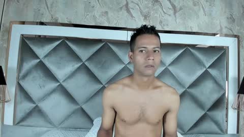 yayi derek  online show from February 2025 11:55:01 AM