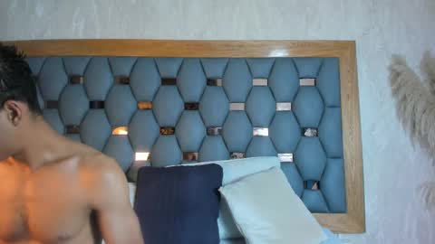 yayi derek  online show from October 2025 11:33:02 AM