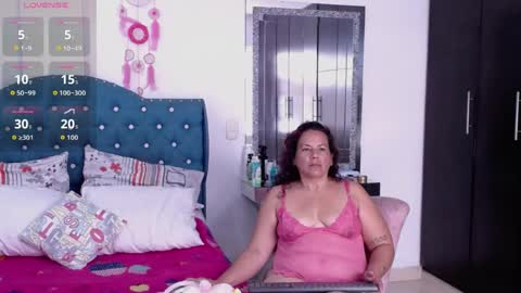 Jasmin online show from April 2026 05:07:01 PM