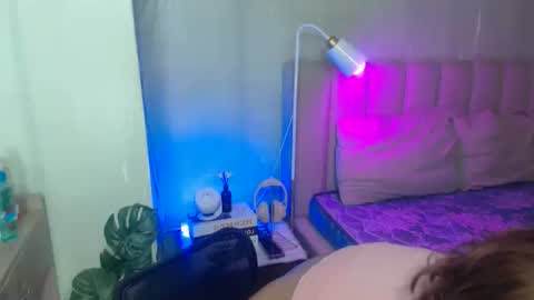 Yazzi online show from November 2025 01:59:02 AM