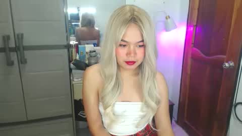 Yazzi online show from April 2026 01:42:02 AM