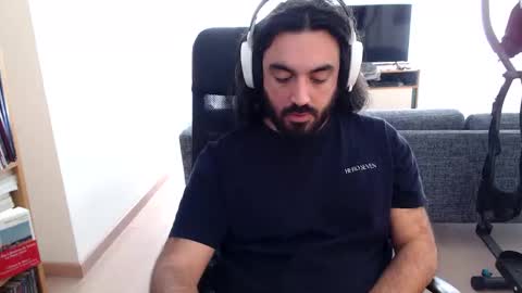 yeeaahoo online show from December 2025 11:59:01 AM