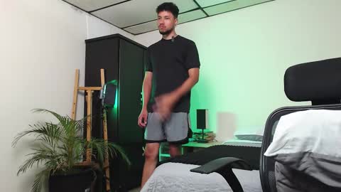 yeff online show from February 2026 11:48:01 PM