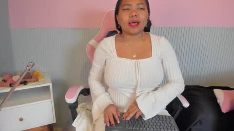 yeika_foxy online show from February 2026 11:37:01 AM