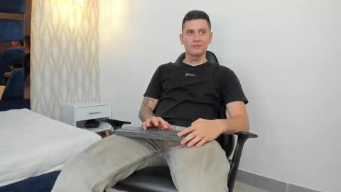 YEIKO ROMERO online show from February 2025 06:00:01 PM