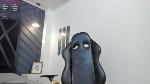 YEIKO ROMERO online show from February 2025 09:01:02 PM