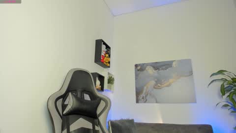 YEIKO ROMERO online show from September 2025 08:16:01 AM