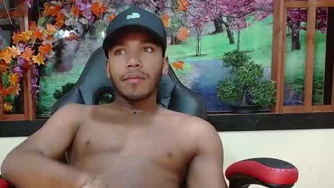 yeinner_ online show from October 2025 08:22:01 PM