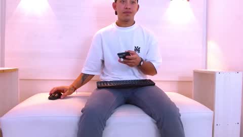 Yeison online show from November 2025 11:20:02 AM