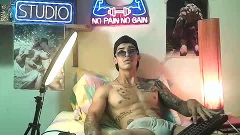 yeisoncastellanos1999 online show from November 2025 07:13:02 PM