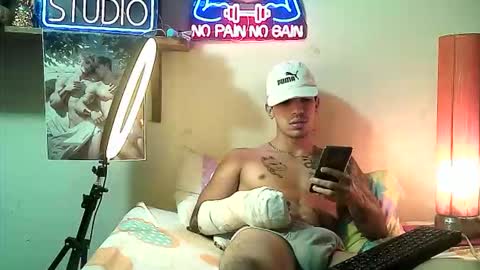 yeisoncastellanos1999 online show from January 2026 01:17:02 PM