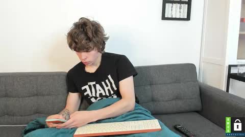 Yen online show from October 2025 07:40:02 AM