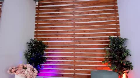 Snapshot of yen_lo chatting on May 2026 01:48:02 PM Yen online show from May 2026 01:48:02 PM