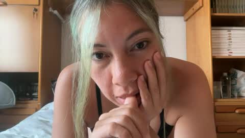 yenlo01 online show from June 2026 11:44:01 AM