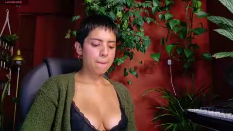 Snapshot of yeriawaddell_ chatting on June 2026 11:57:01 PM yeriawaddell online show from June 2026 11:57:01 PM