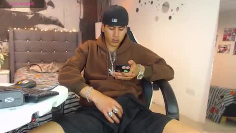 Yerk online show from December 2025 04:53:02 AM