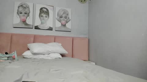 Snapshot of yess__daddy chatting on February 2025 10:15:01 AM yess__daddy online show from February 2025 10:15:01 AM