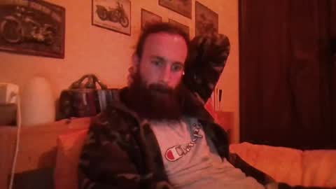 yeti_92 online show from January 2025 05:35:02 PM