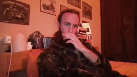 yeti_92 online show from February 2025 05:07:02 PM