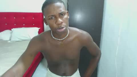 yeycom_hot07 online show from February 2025 08:43:02 PM