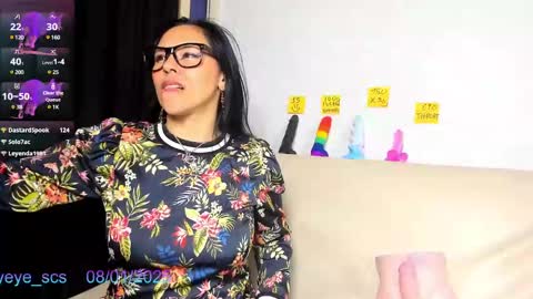 Luna online show from January 2025 06:52:01 PM