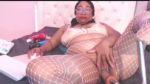 Yhazan Blake online show from April 2026 03:45:02 AM