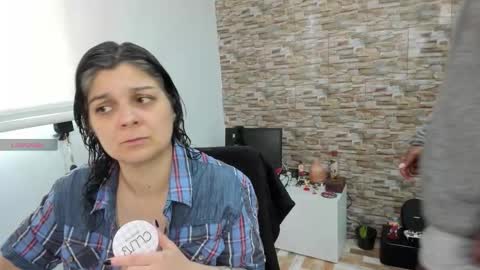 yinyyanghot online show from November 2025 03:56:02 PM