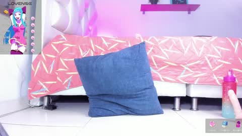 Yiovanna online show from January 2025 02:56:02 PM