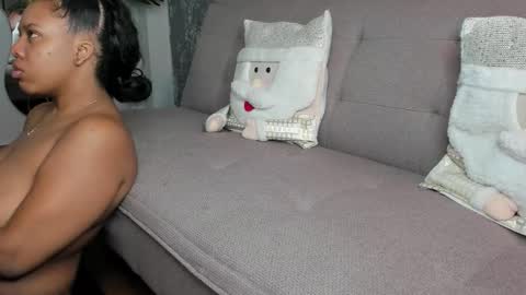 roxie reyes  online show from December 2025 11:30:02 AM