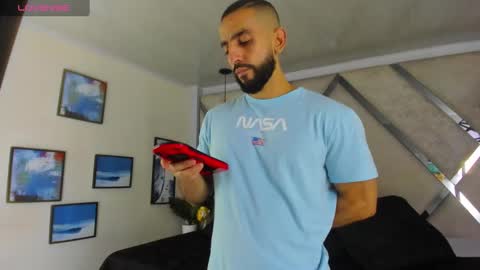 Yiyo online show from February 2025 04:43:01 AM