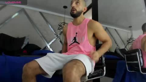 Yiyo online show from March 2025 04:55:01 PM