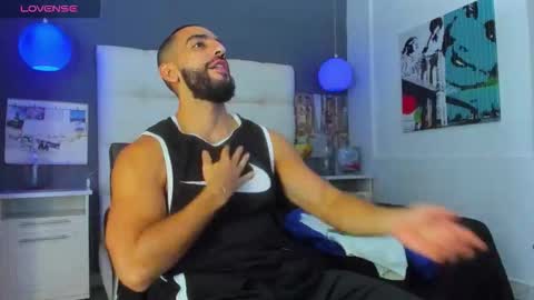 Yiyo online show from November 2025 06:34:01 AM