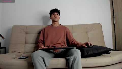 yizus_bonz online show from October 2025 11:38:02 PM