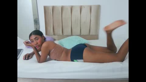 Snapshot of yizz_laan chatting on February 2026 12:19:02 AM yizz_laan online show from February 2026 12:19:02 AM